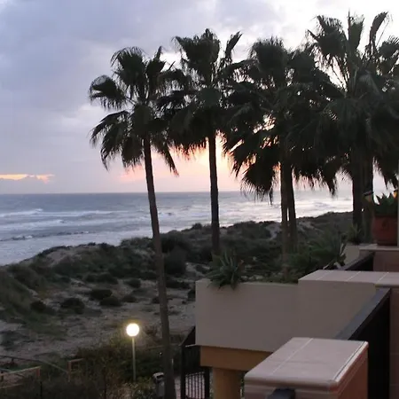Apartamento Located Right On The En Romana Playa