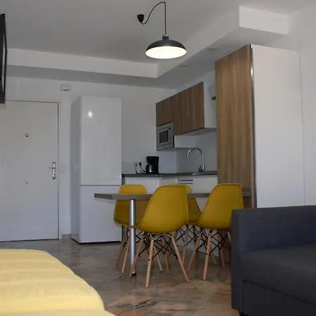 Apartamento Located Right On The En Romana Playa Marbella
